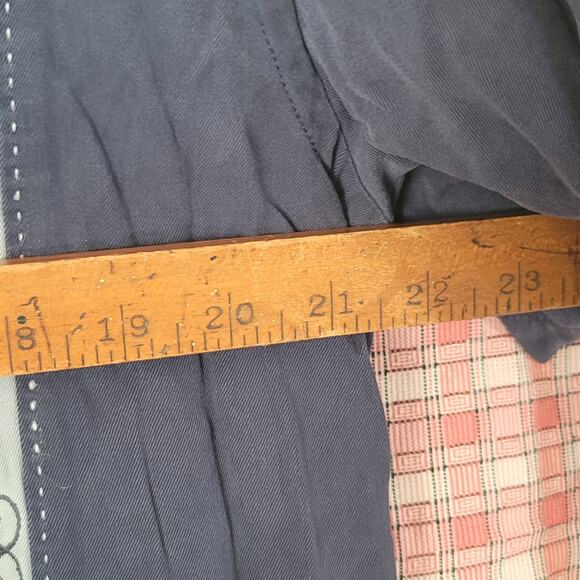 Tommy Bahama- 2 Silk button up tops- Large and XL tall - Picture 7 of 10